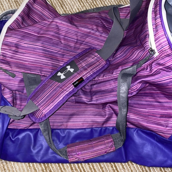 Purple Under Armour gym bag. - Picture 8 of 8